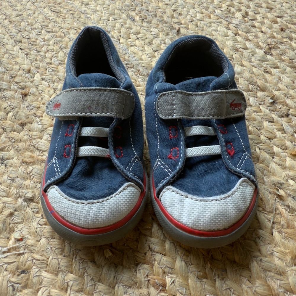 See Kai Run Kids Navy Blue Canvas Low Top Sneakers Size 7 Hook Loop Strap